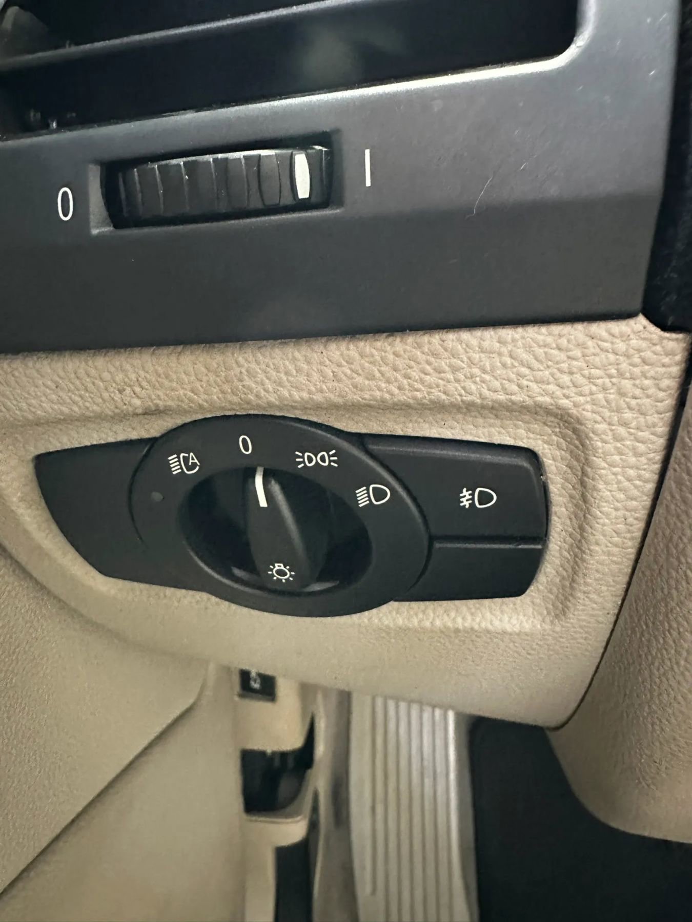 Used 2009 BMW 128i Convertible image 44