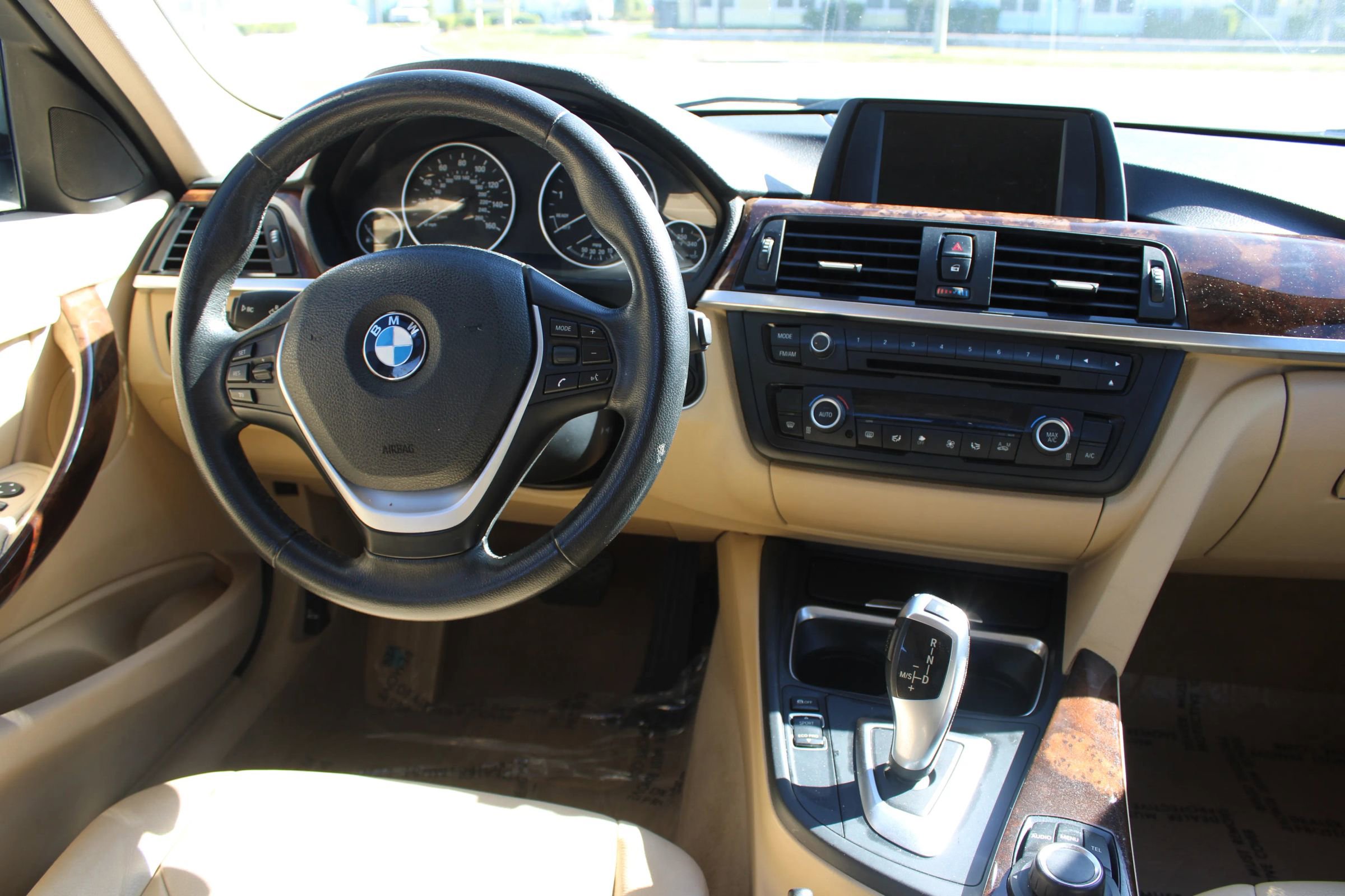 Used 2014 BMW 328i Sedan RWD image 13