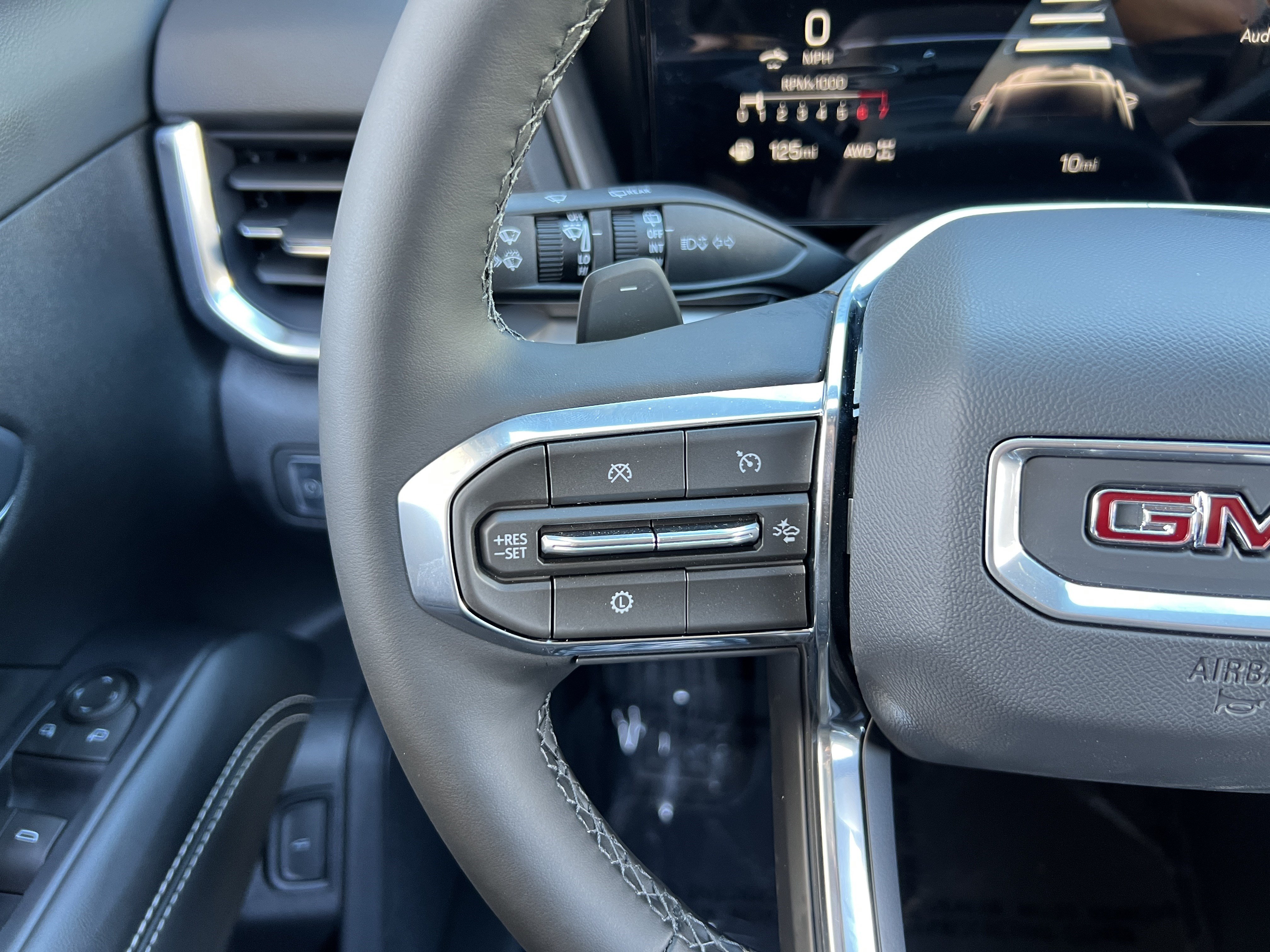 New 2026 GMC Terrain Elevation w/ Elevation Premium Package AWD/4WD image 28