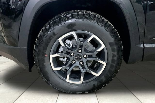 New 2026 Chevrolet Equinox ACTIV w/ Convenience Package III AWD/4WD image 7
