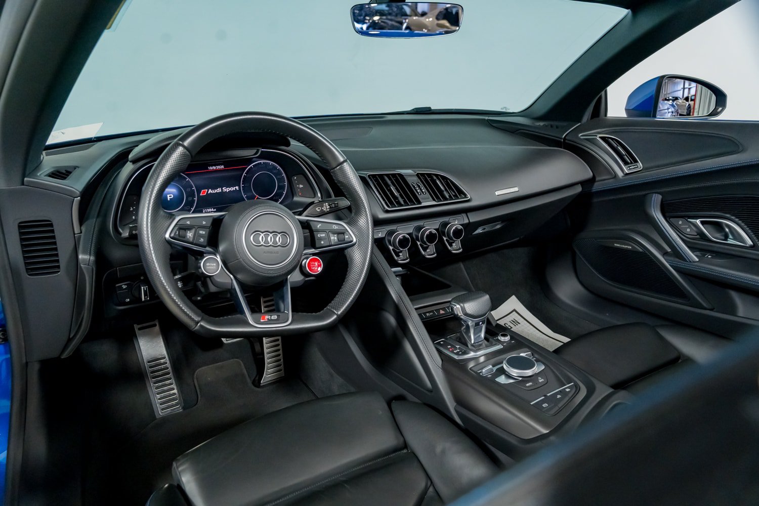Used 2021 Audi R8 V10 w/ Premium Package RWD image 28