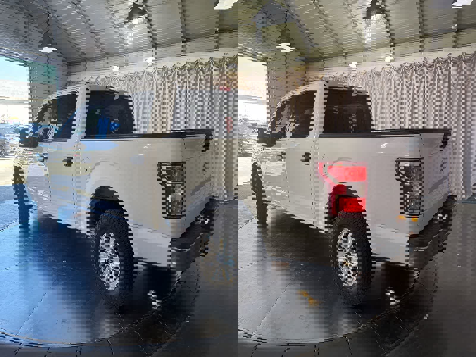 Used 2018 Ford F150 XLT w/ Equipment Group 301A Mid image 5