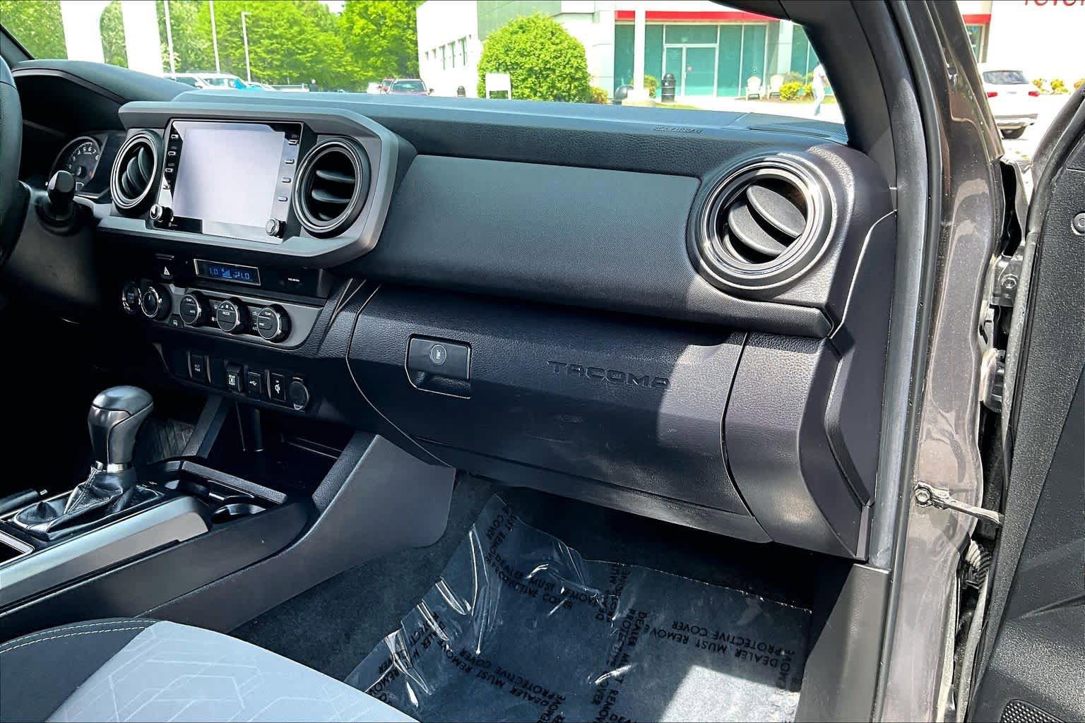 Used 2023 Toyota Tacoma TRD Off-Road AWD/4WD image 17