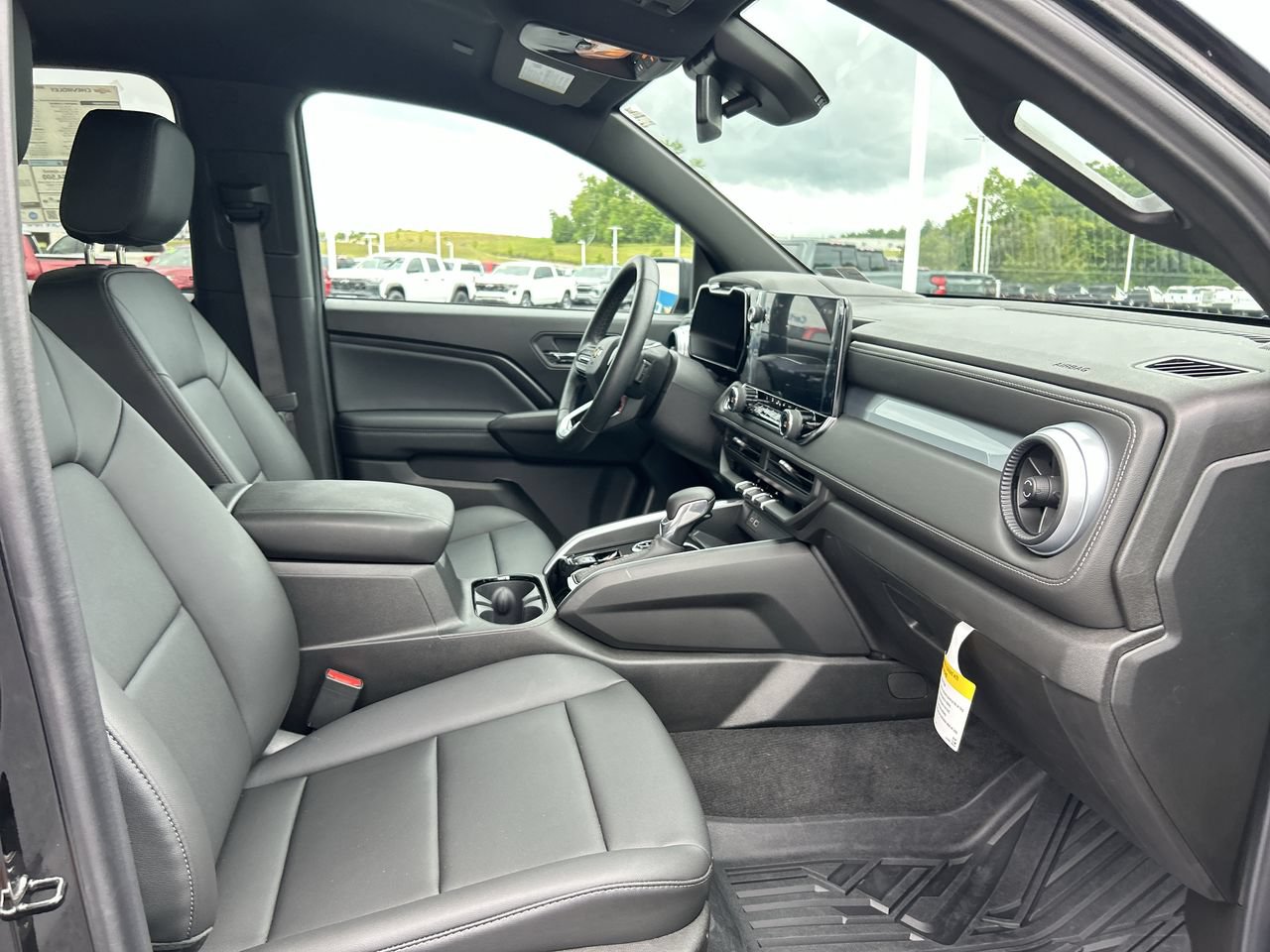 New 2026 Chevrolet Colorado LT w/ LT Convenience Package AWD/4WD image 15