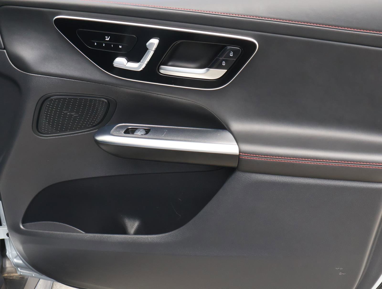 Used 2024 Mercedes-Benz GLC 43 AMG 4MATIC image 18