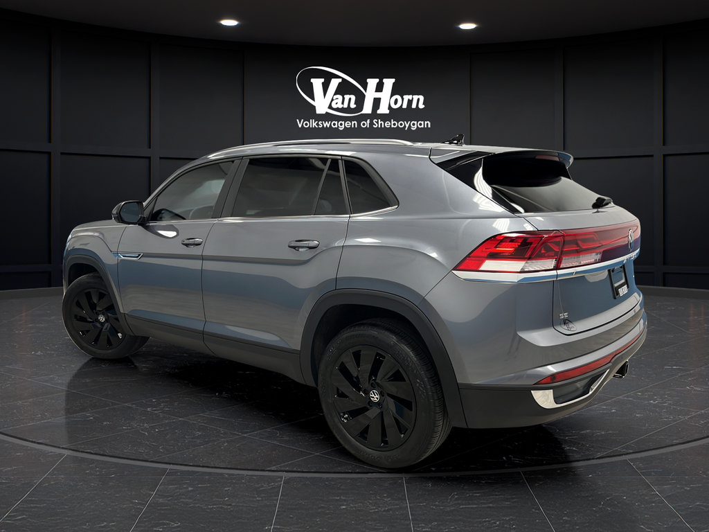 Used 2024 Volkswagen Atlas Cross Sport SE w/ Black Wheel Package AWD/4WD image 5