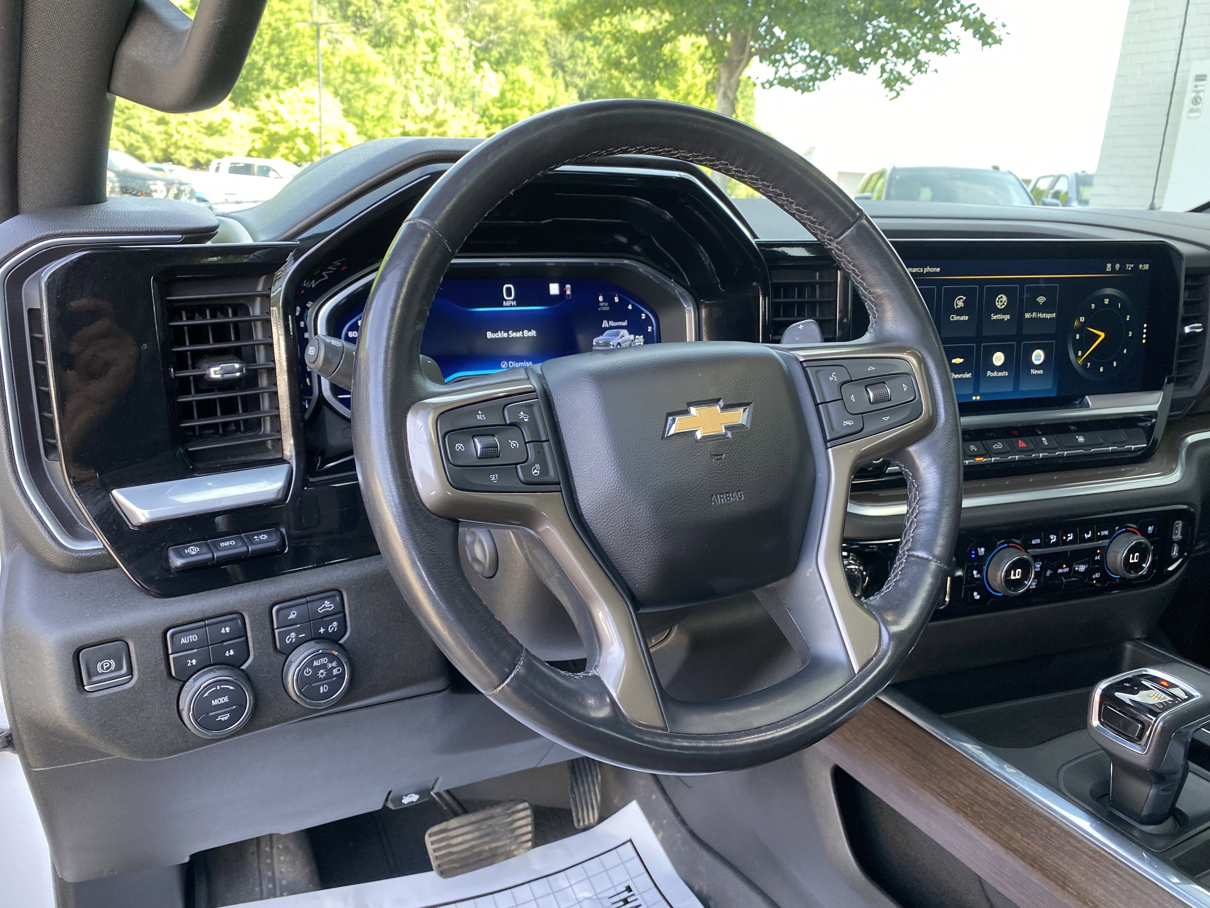 Used 2022 Chevrolet Silverado 1500 High Country w/ High Country Premium Package AWD/4WD image 17