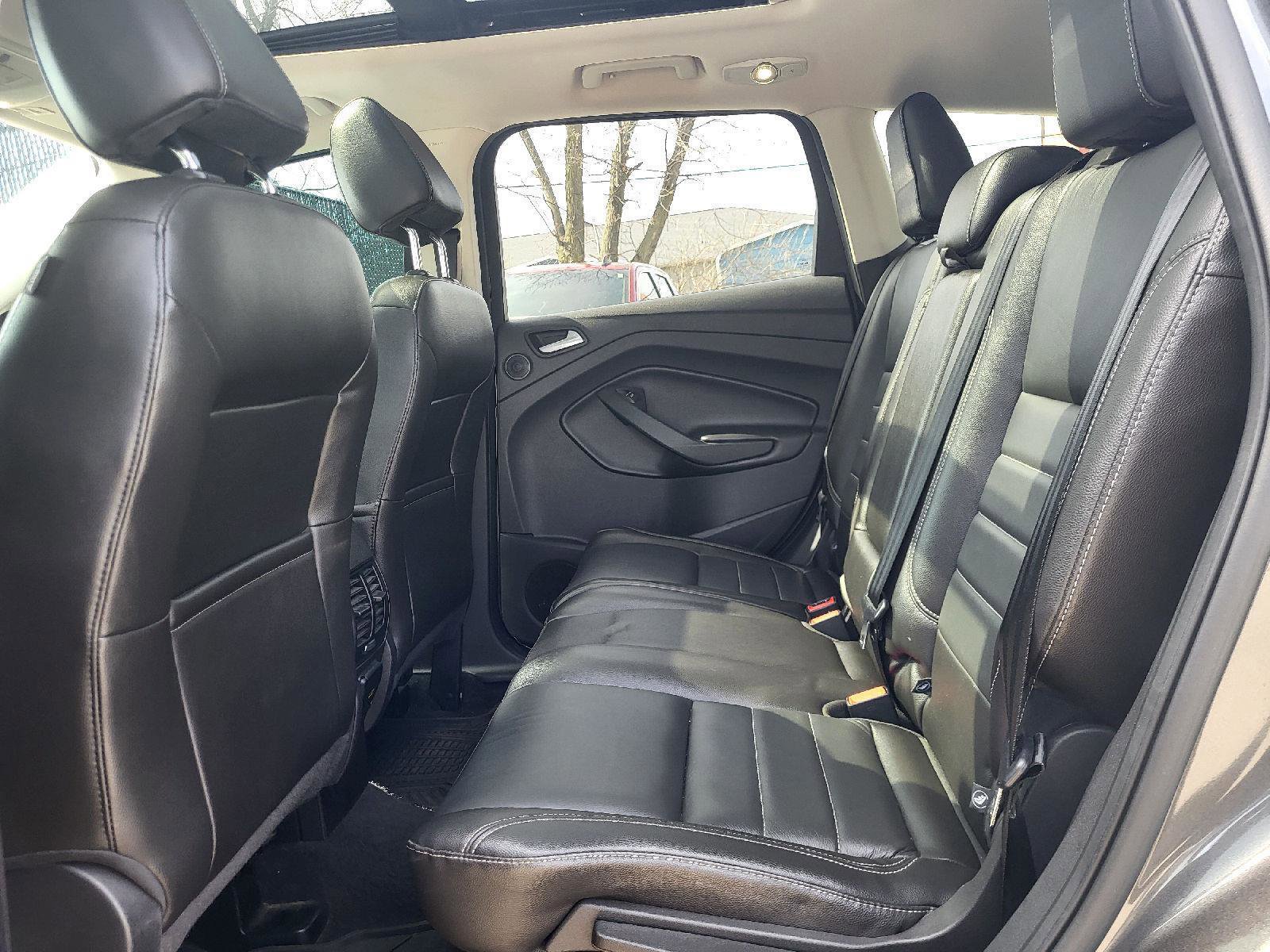 Used 2015 Ford Escape Titanium image 10