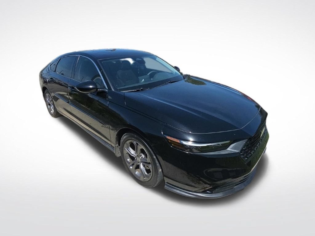 Used 2023 Honda Accord EX image 2