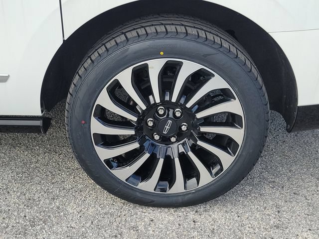 Used 2023 Lincoln Navigator L Black Label AWD/4WD image 13