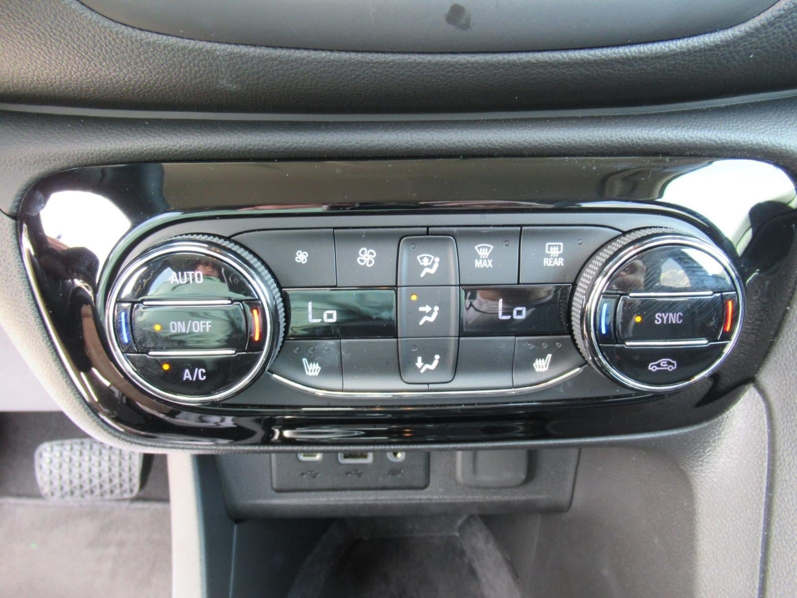 Used 2023 Buick Encore GX Select w/ Safety Package II FWD image 25