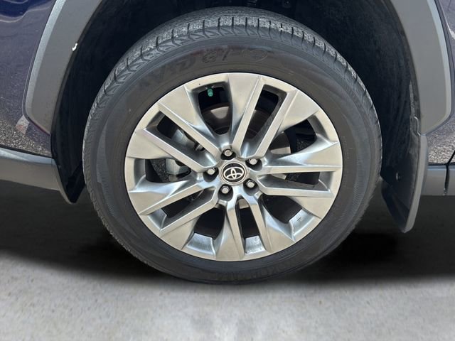 Used 2023 Toyota RAV4 XLE Premium FWD image 27
