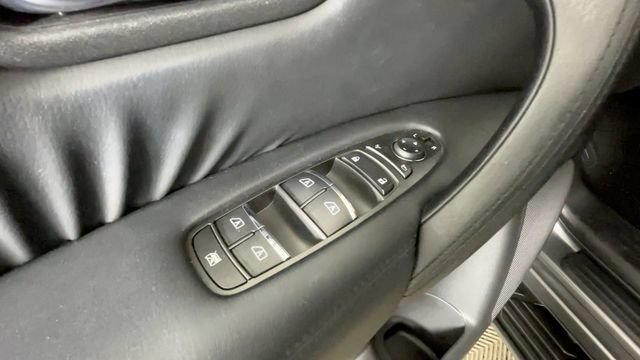 Used 2024 Nissan Armada SV w/ Cargo Package AWD/4WD image 18