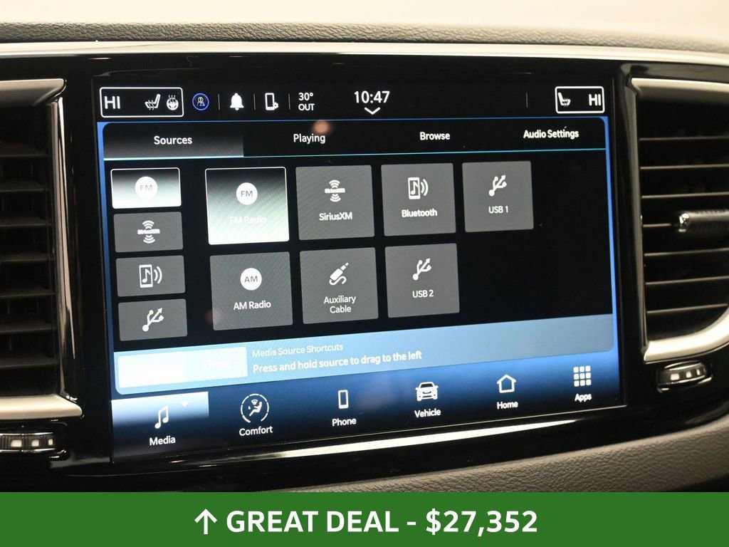 Used 2024 Chrysler Pacifica Touring-L image 29