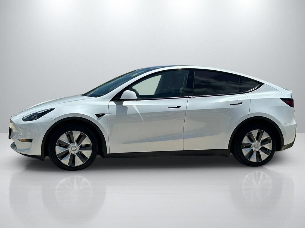 Used 2024 Tesla Model Y Long Range AWD/4WD image 8
