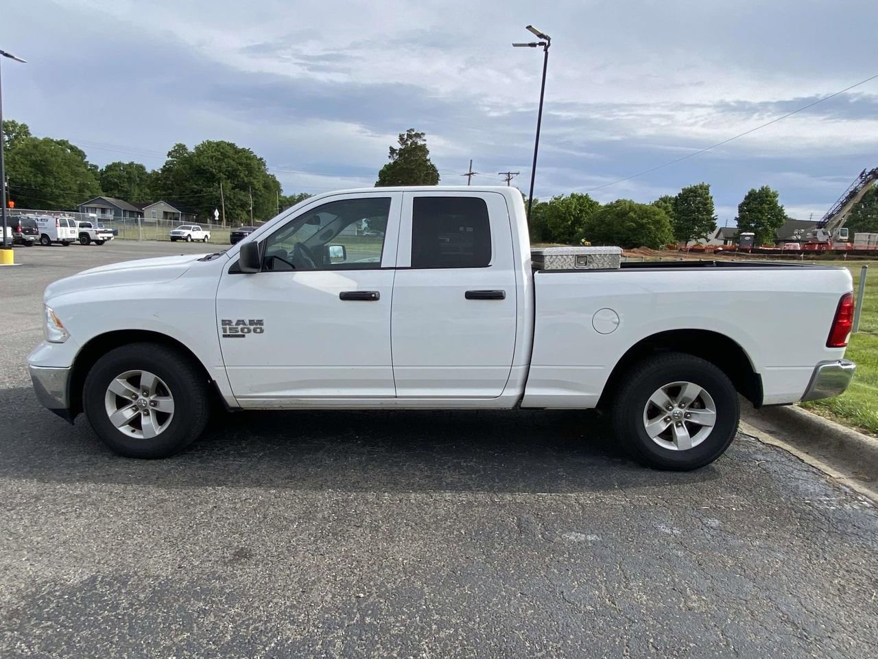 Used 2019 RAM 1500 Tradesman w/ Chrome Appearance Group RWD image 4
