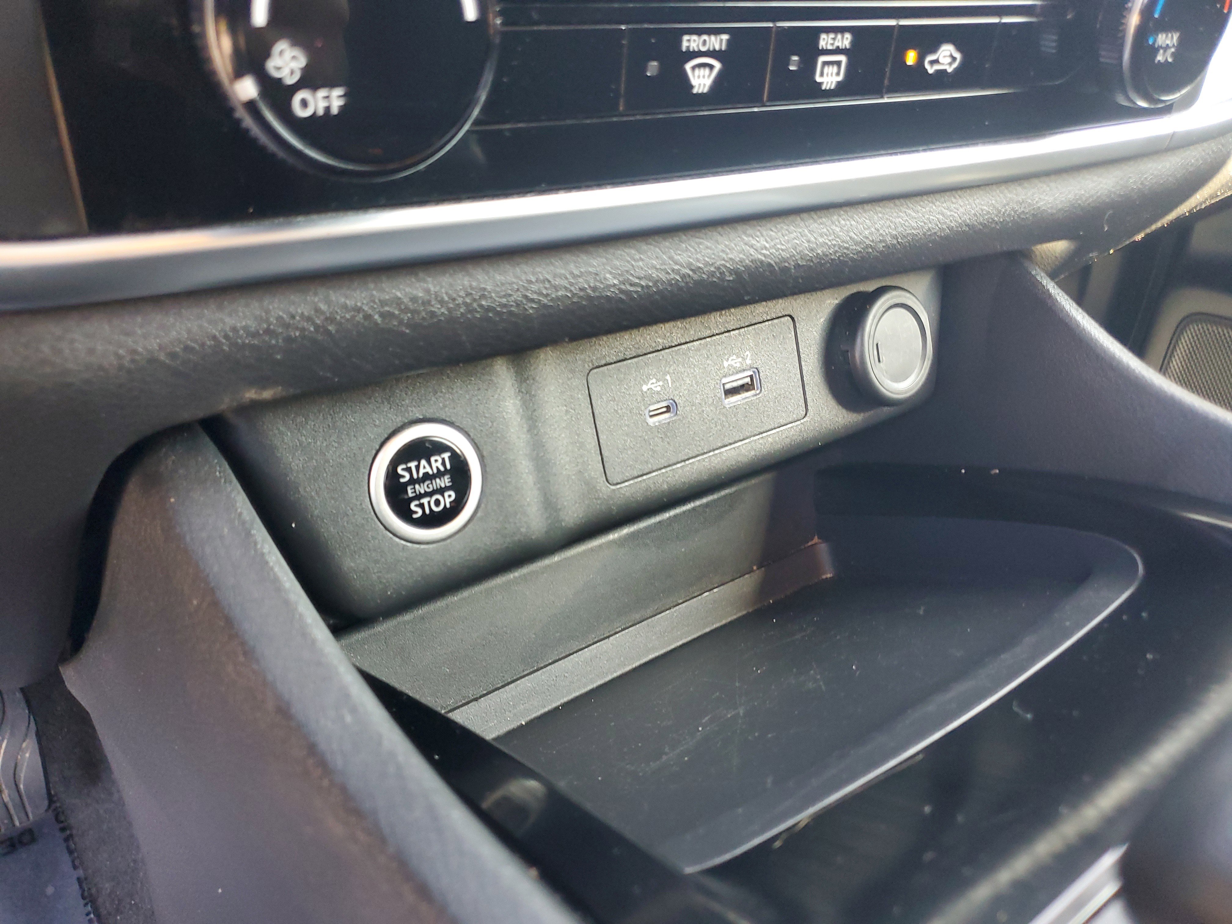Used 2023 Nissan Rogue S image 15
