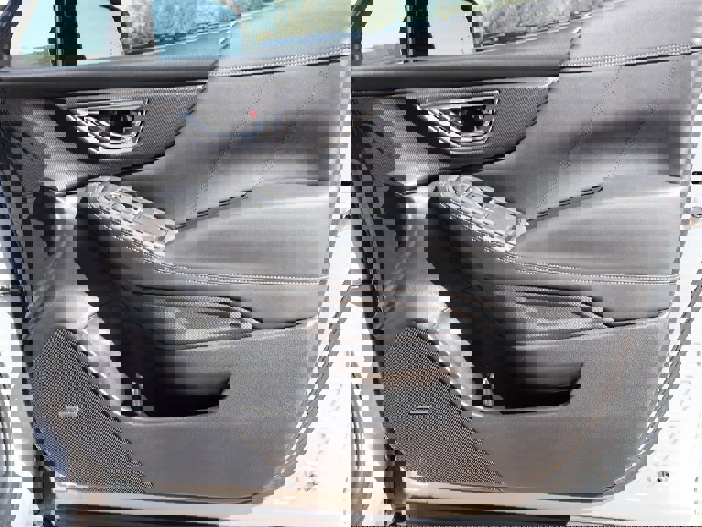 Used 2024 Subaru Forester Touring w/ Convenience Package image 9