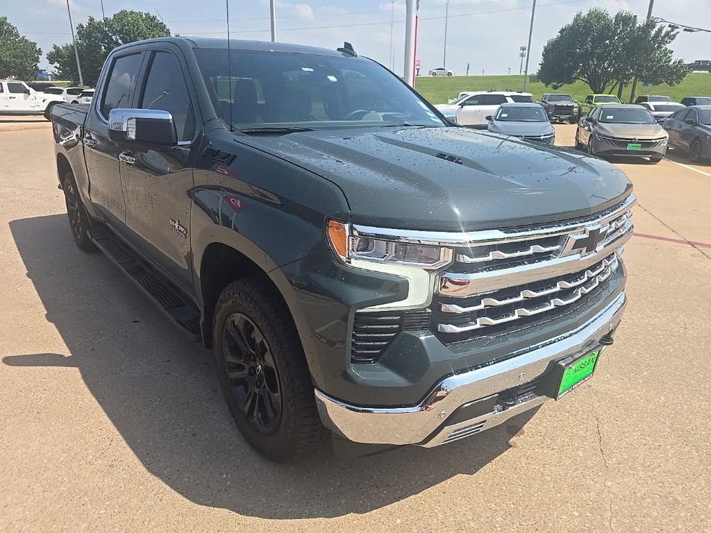 Used 2025 Chevrolet Silverado 1500 LTZ AWD/4WD image 7