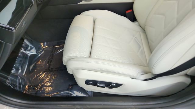 Used 2025 BMW 530i RWD image 34