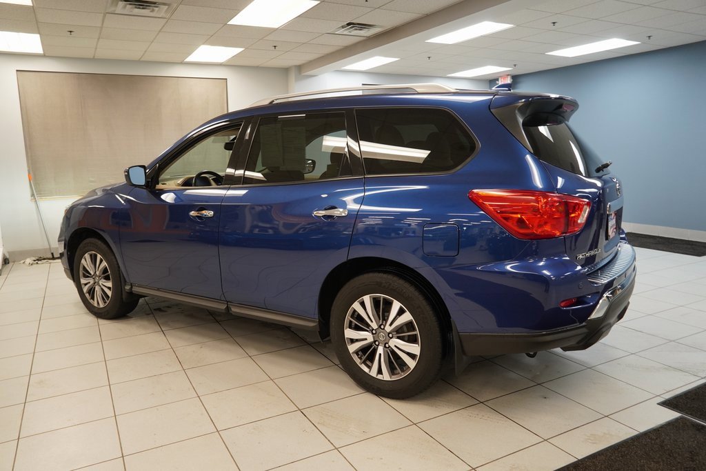Used 2019 Nissan Pathfinder SV image 7