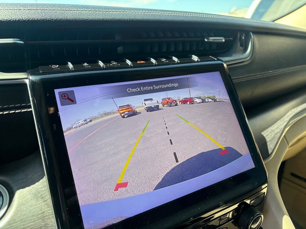 Used 2022 Jeep Grand Cherokee L Limited image 22