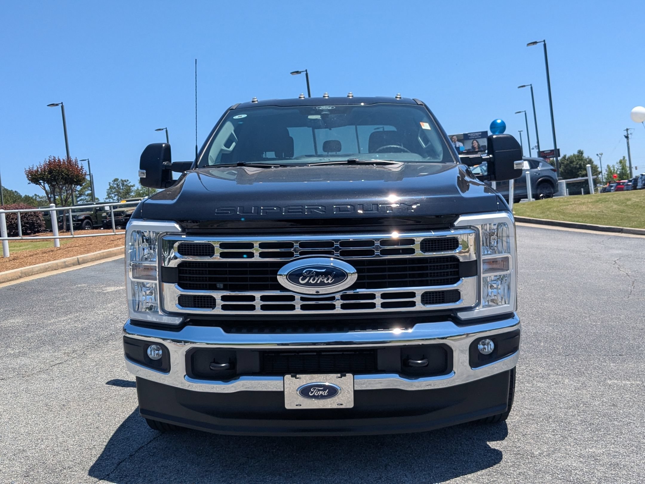 Used 2025 Ford F350 XLT w/ 360-Degree Camera Package AWD/4WD image 2