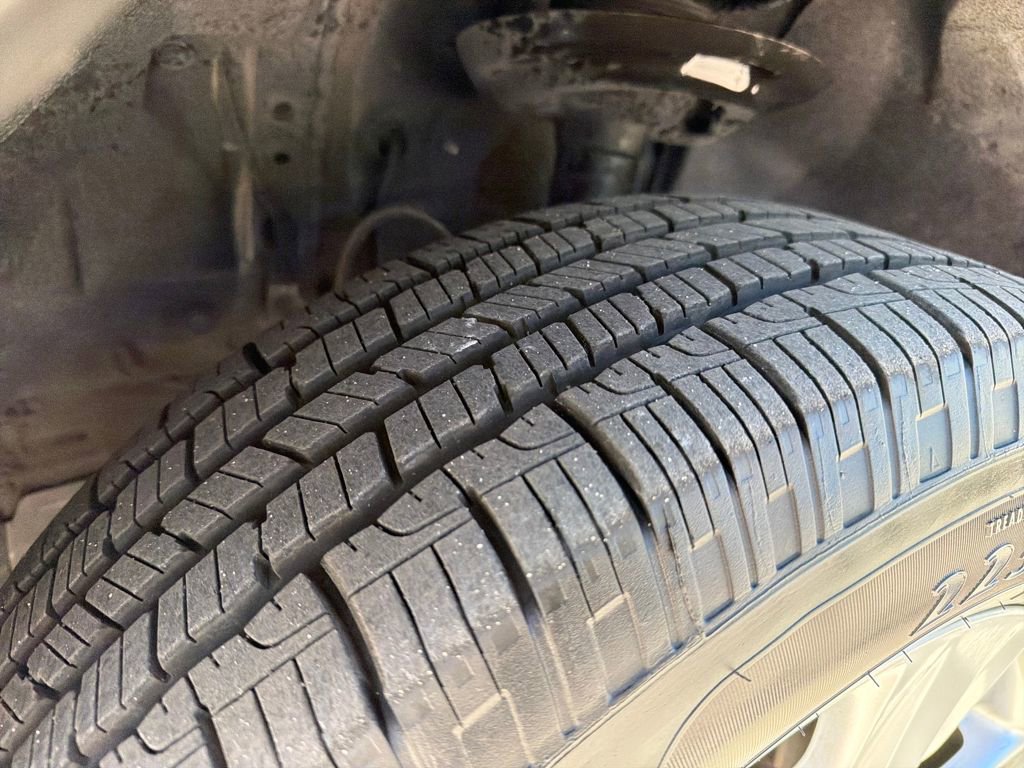 Used 2020 Toyota RAV4 XLE w/ Convenience Package image 12