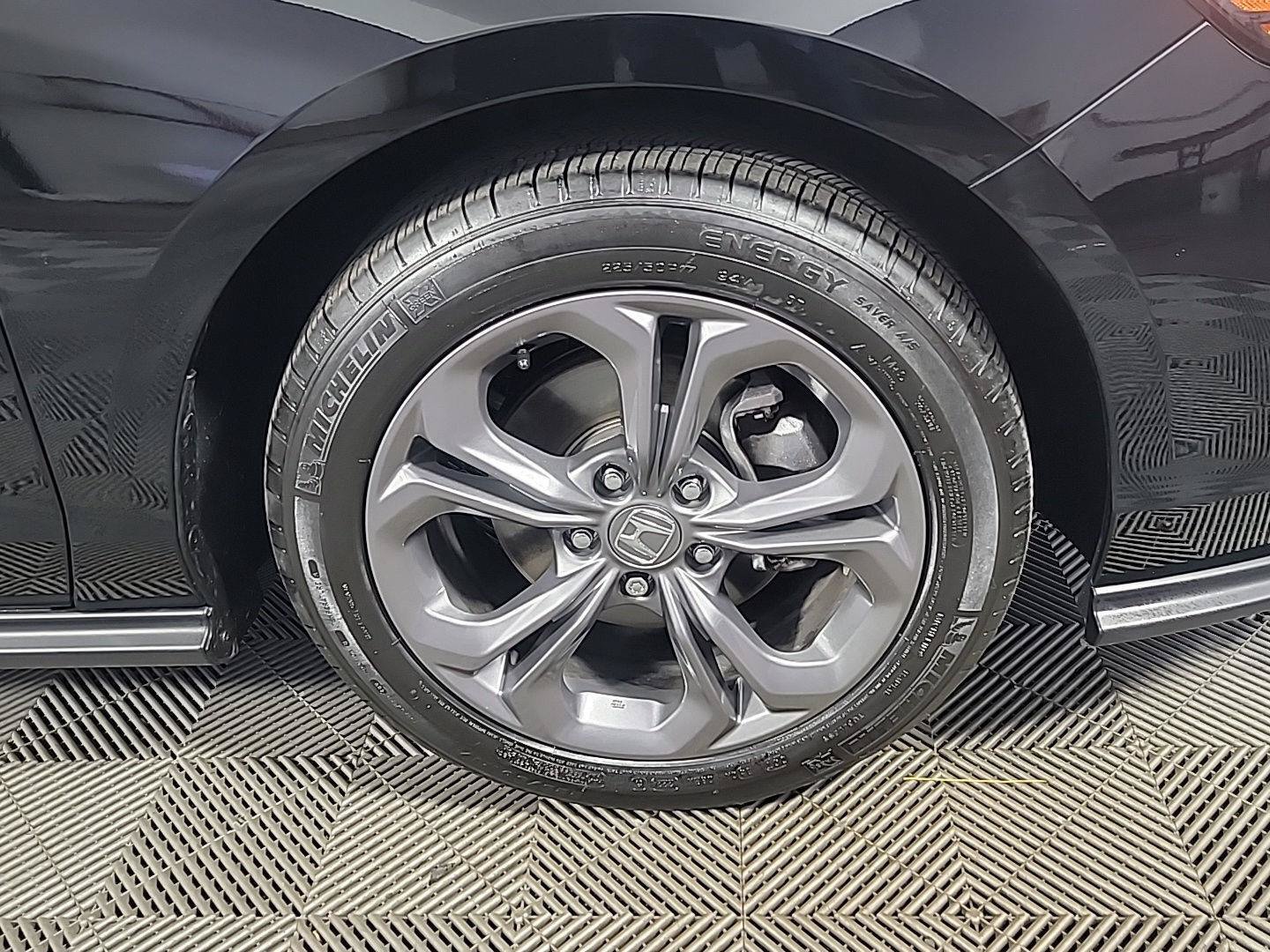 Certified 2024 Honda Accord EX image 3