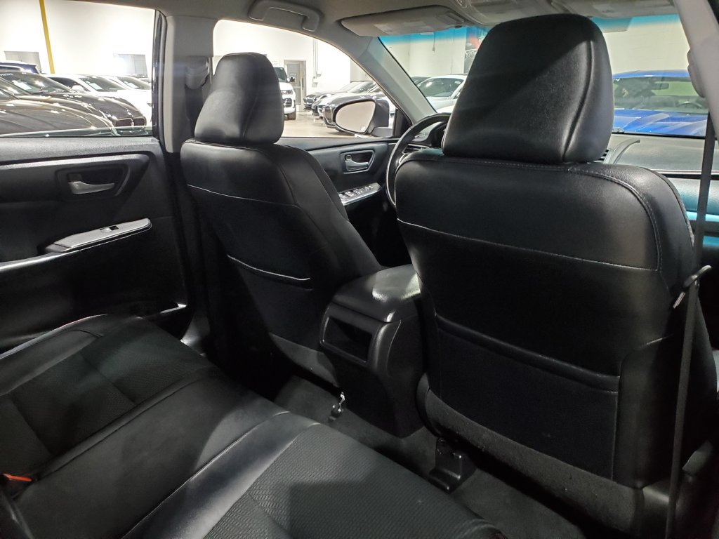 Used 2016 Toyota Camry SE FWD image 20