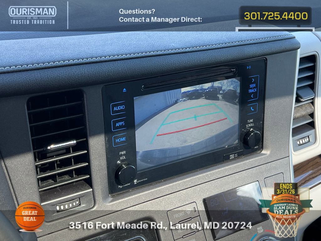 Used 2015 Toyota Sienna XLE w/ XLE Navigation Package image 12