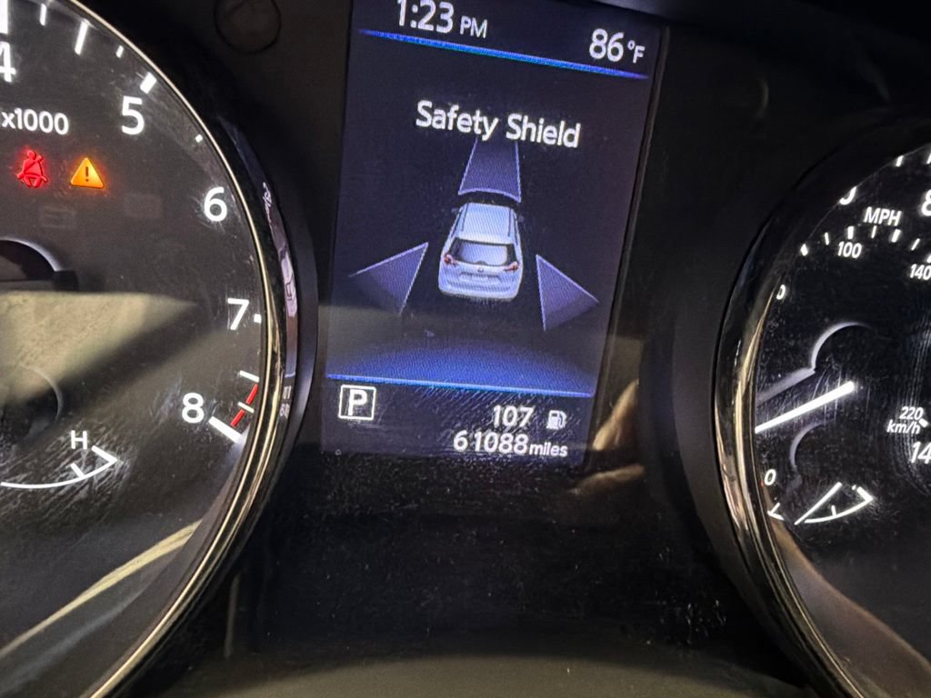 Used 2018 Nissan Rogue SV AWD/4WD image 4