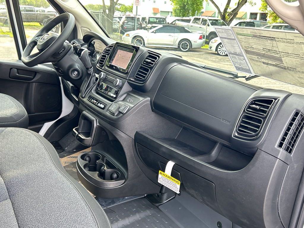 New 2024 RAM ProMaster 2500 w/ Upfitter's Prep Package FWD image 17