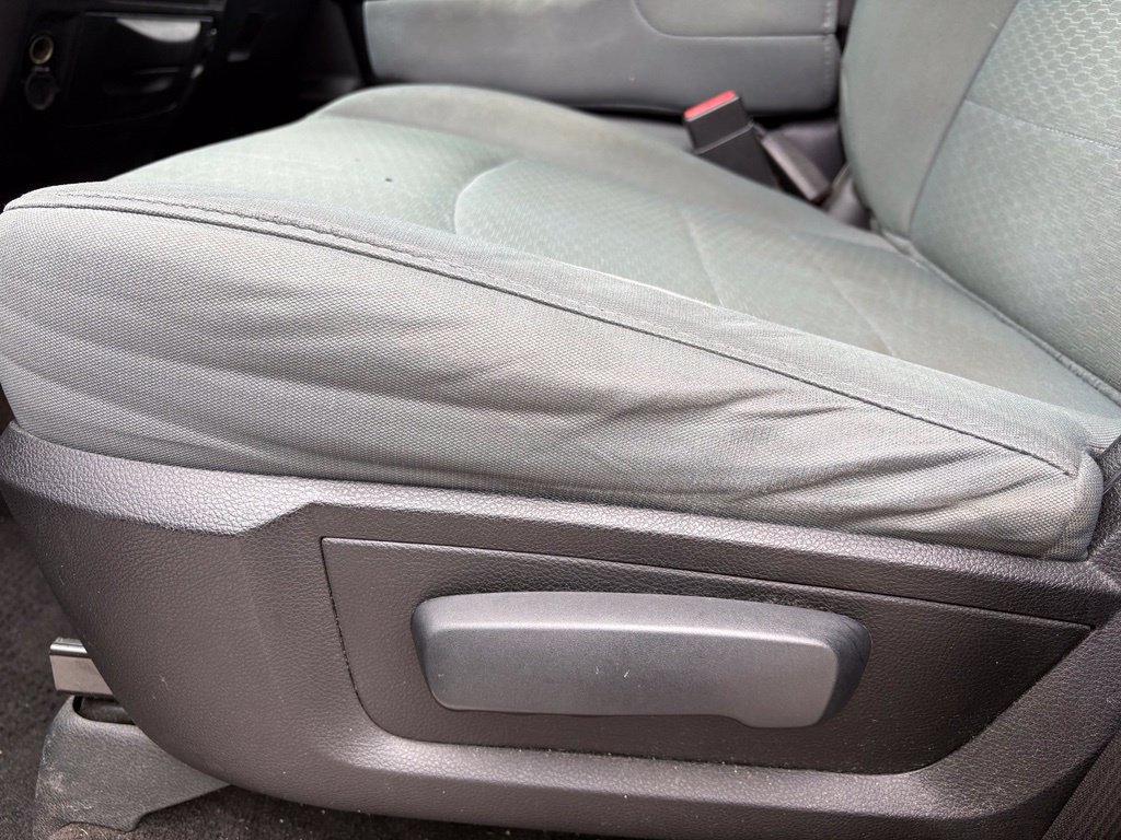 Used 2015 RAM 1500 Express AWD/4WD image 15