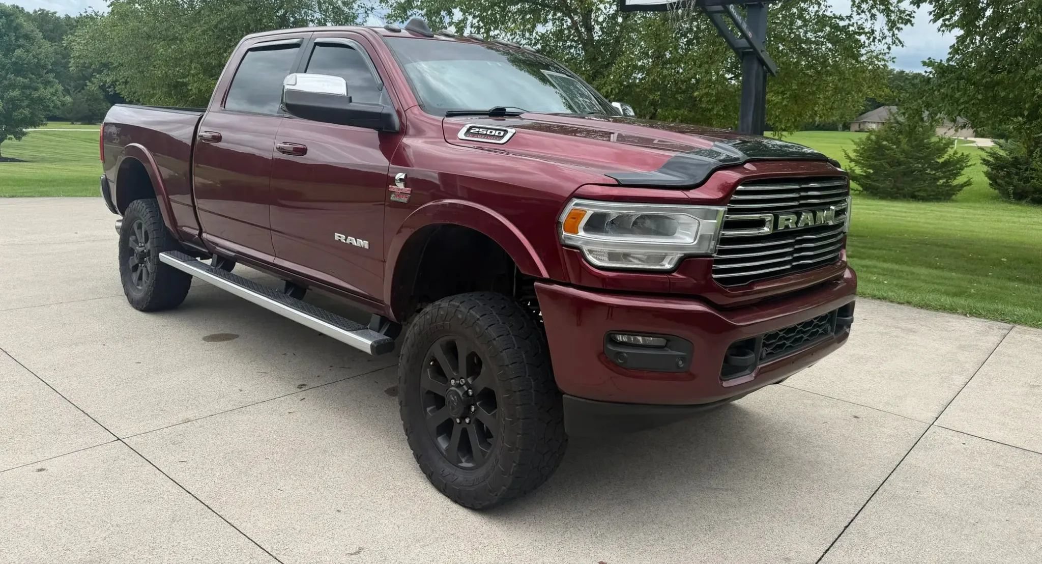 Used 2019 RAM 2500 Laramie AWD/4WD image 1