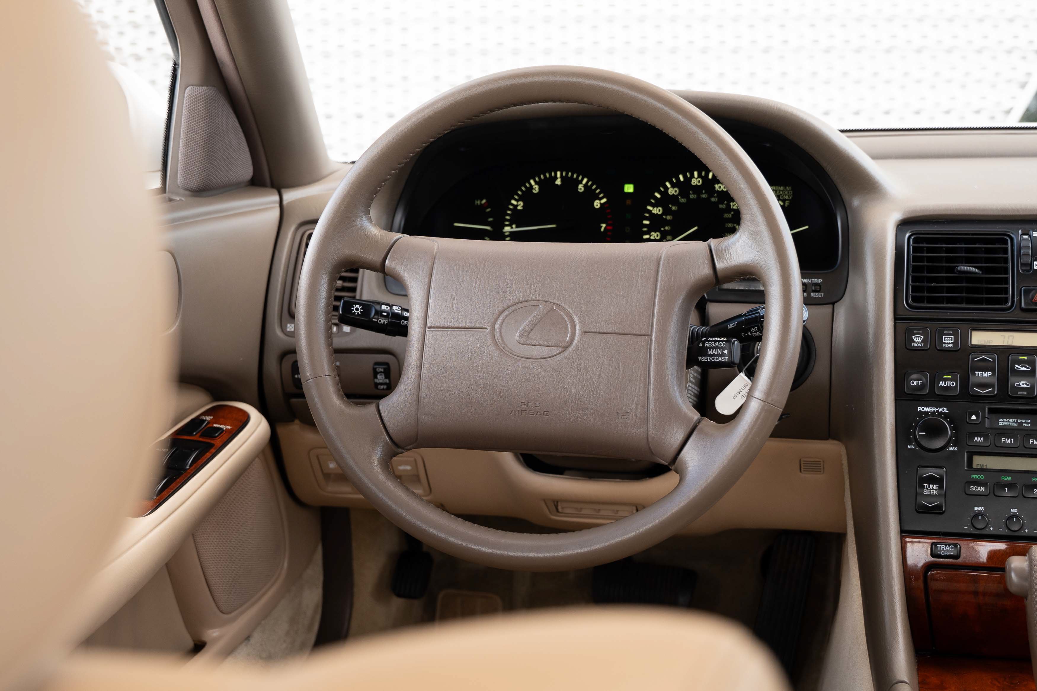 Used 1992 Lexus LS 400 RWD image 9