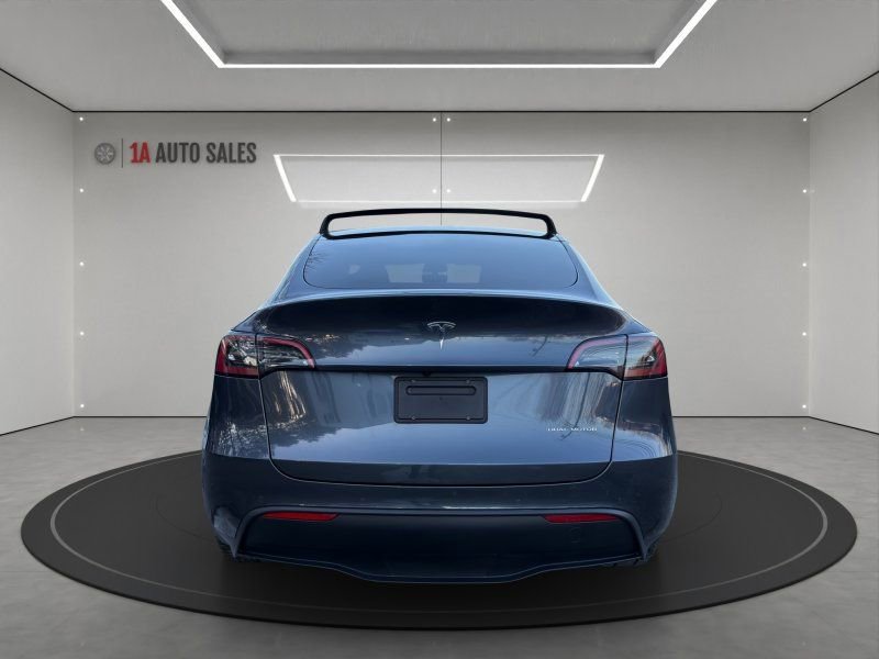 Used 2021 Tesla Model Y Long Range image 4