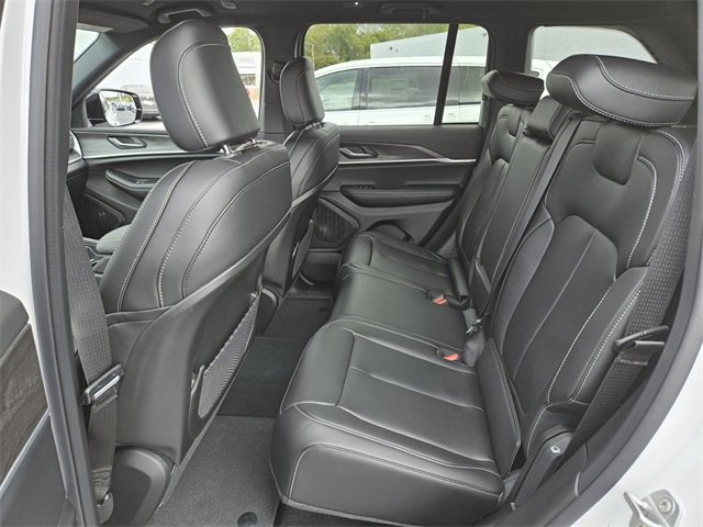 New 2025 Jeep Grand Cherokee Limited image 5