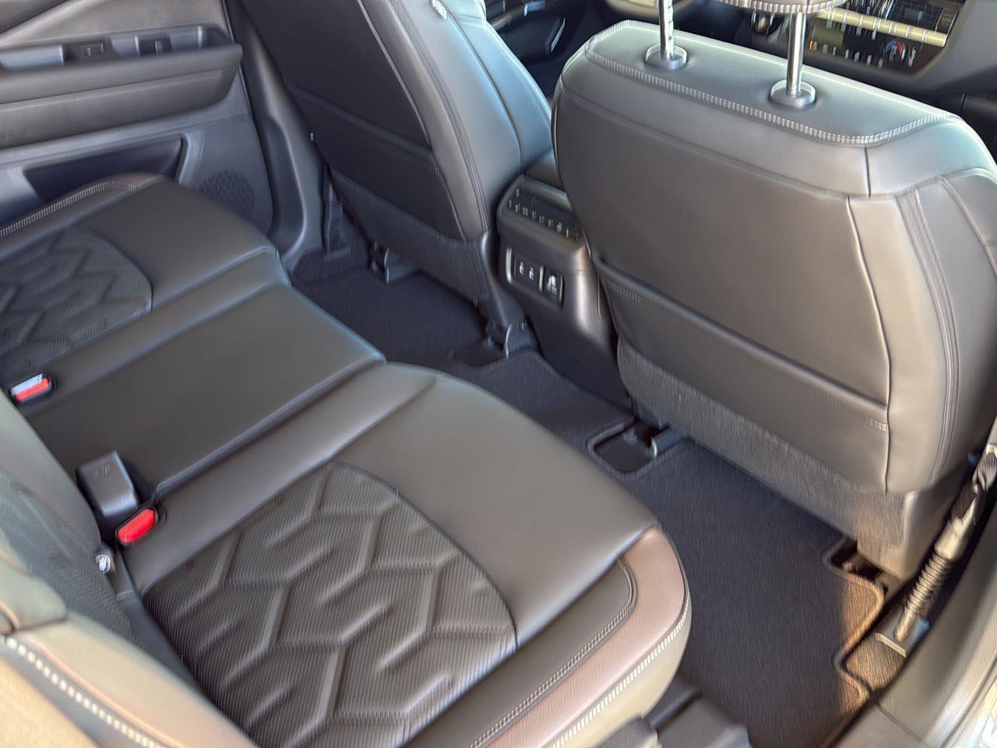New 2026 Nissan Pathfinder Platinum AWD/4WD image 44