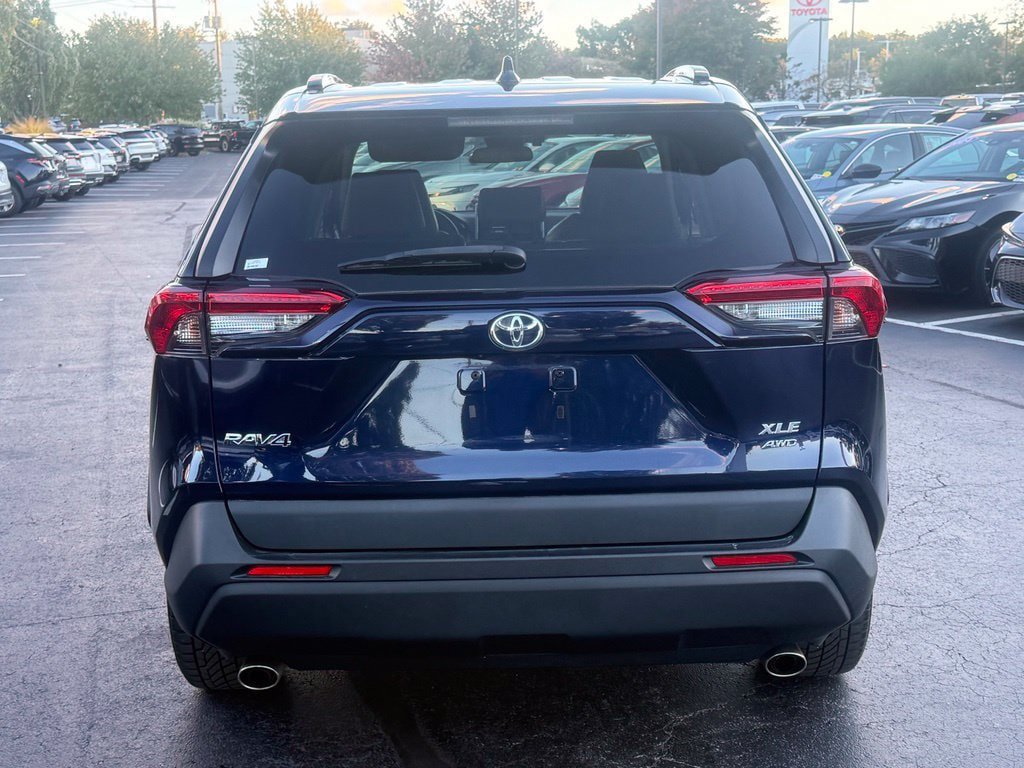 Certified 2021 Toyota RAV4 XLE Premium AWD/4WD image 7