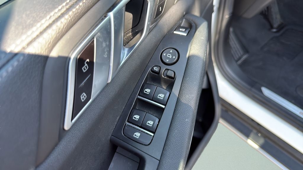 Used 2021 BMW X5 sDrive40i w/ Convenience Package image 16