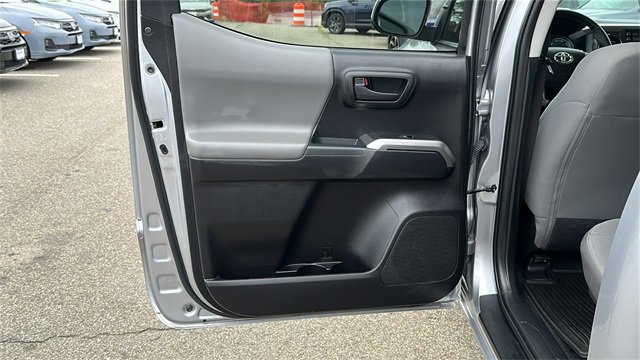 Used 2020 Toyota Tacoma SR5 image 22