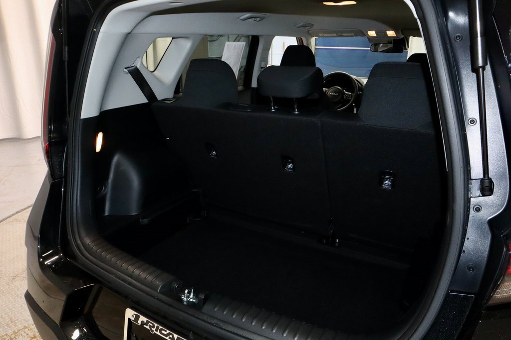 Used 2025 Kia Soul LX image 14