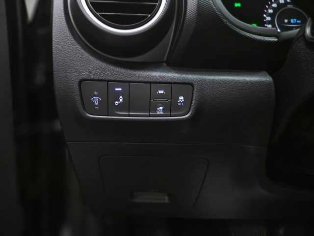 Used 2019 Hyundai Kona Limited FWD image 28