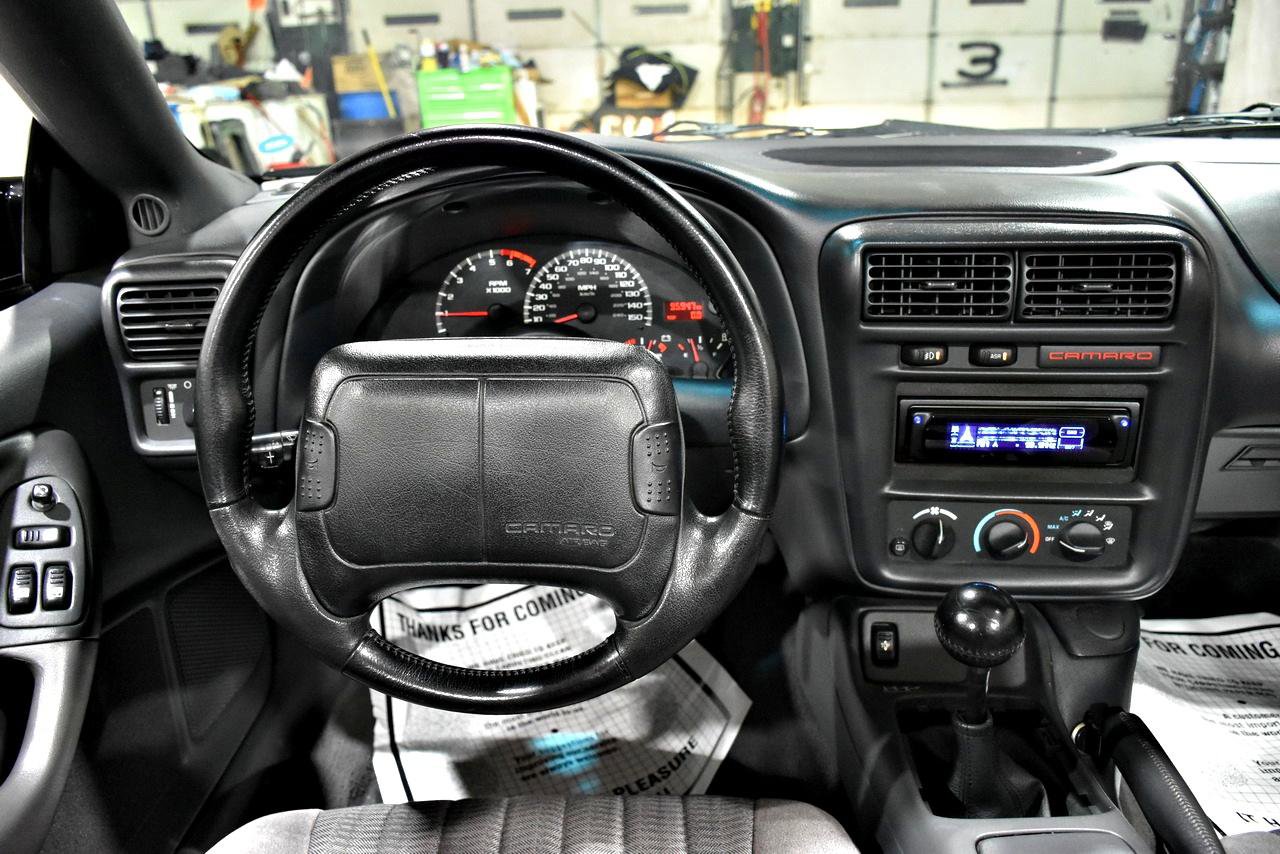 Used 1998 Chevrolet Camaro Z28 RWD image 18