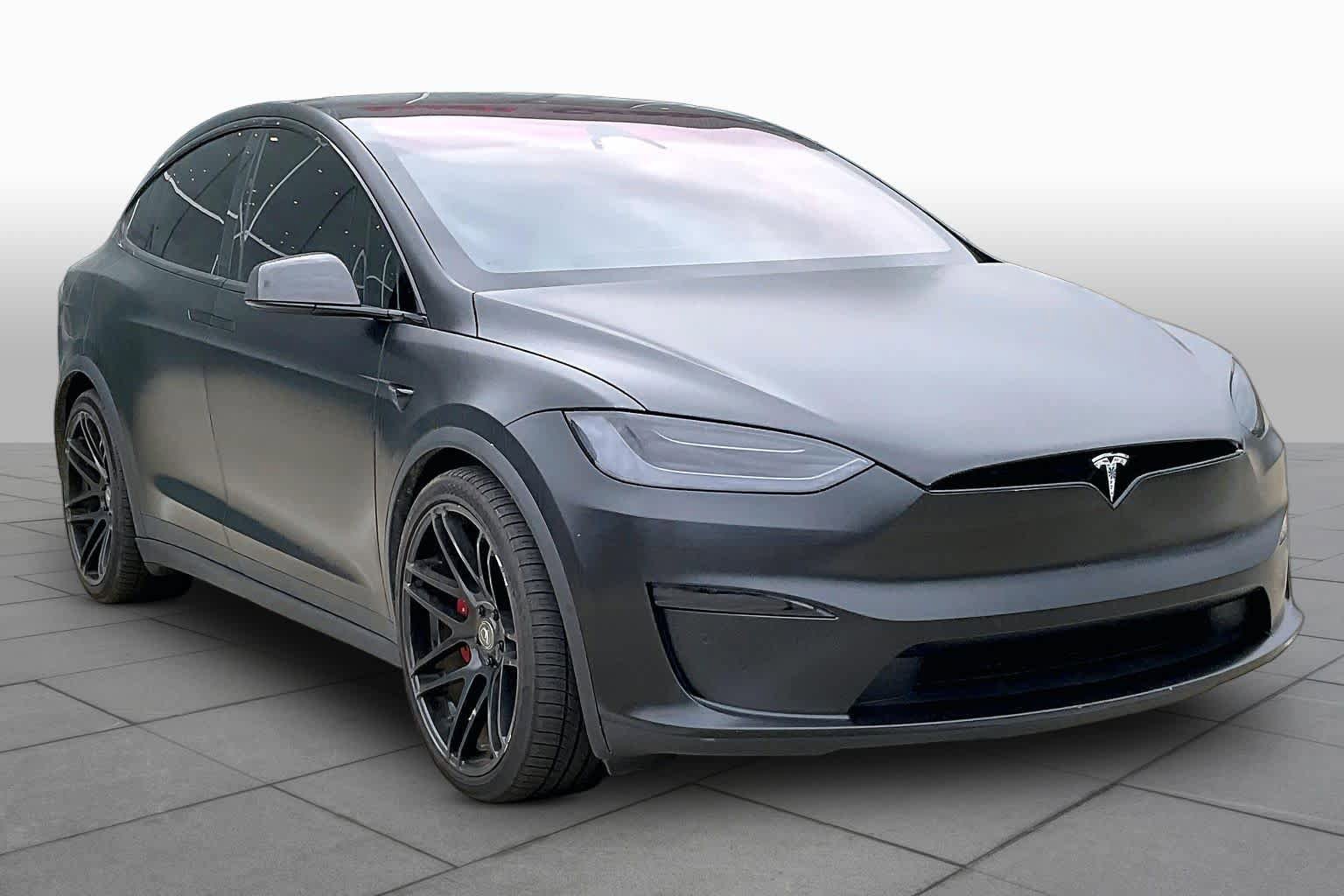 Used 2022 Tesla Model X Plaid AWD/4WD video 2