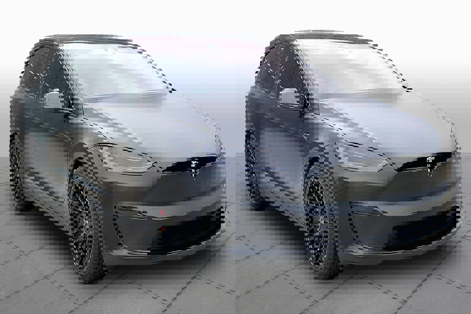 Used 2022 Tesla Model X Plaid AWD/4WD image 2