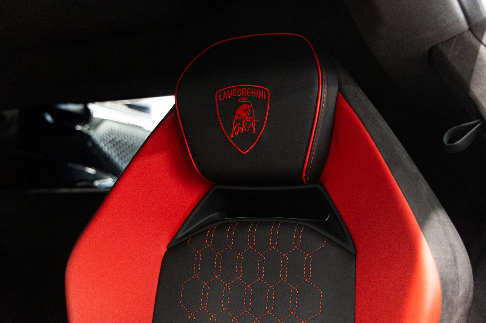 Used 2024 Lamborghini Revuelto AWD/4WD image 36