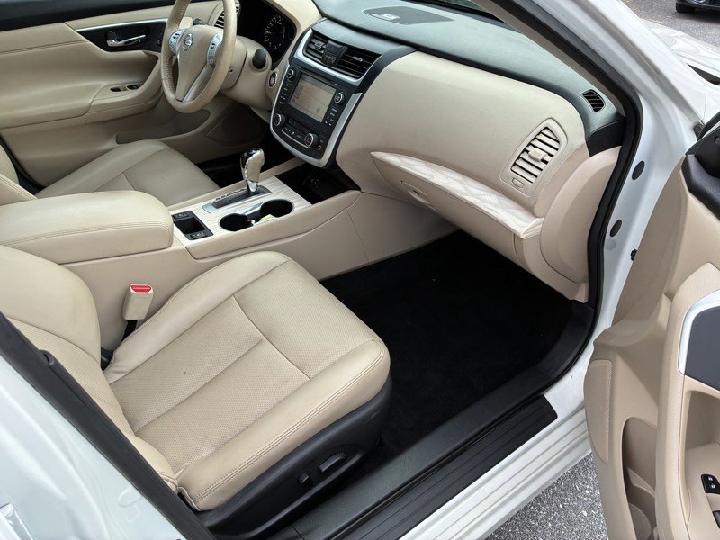 Used 2016 Nissan Altima 2.5 SL w/ 2.5 Technology Package FWD image 19