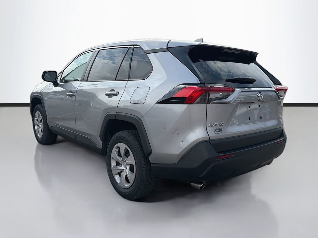 Used 2023 Toyota RAV4 LE image 5